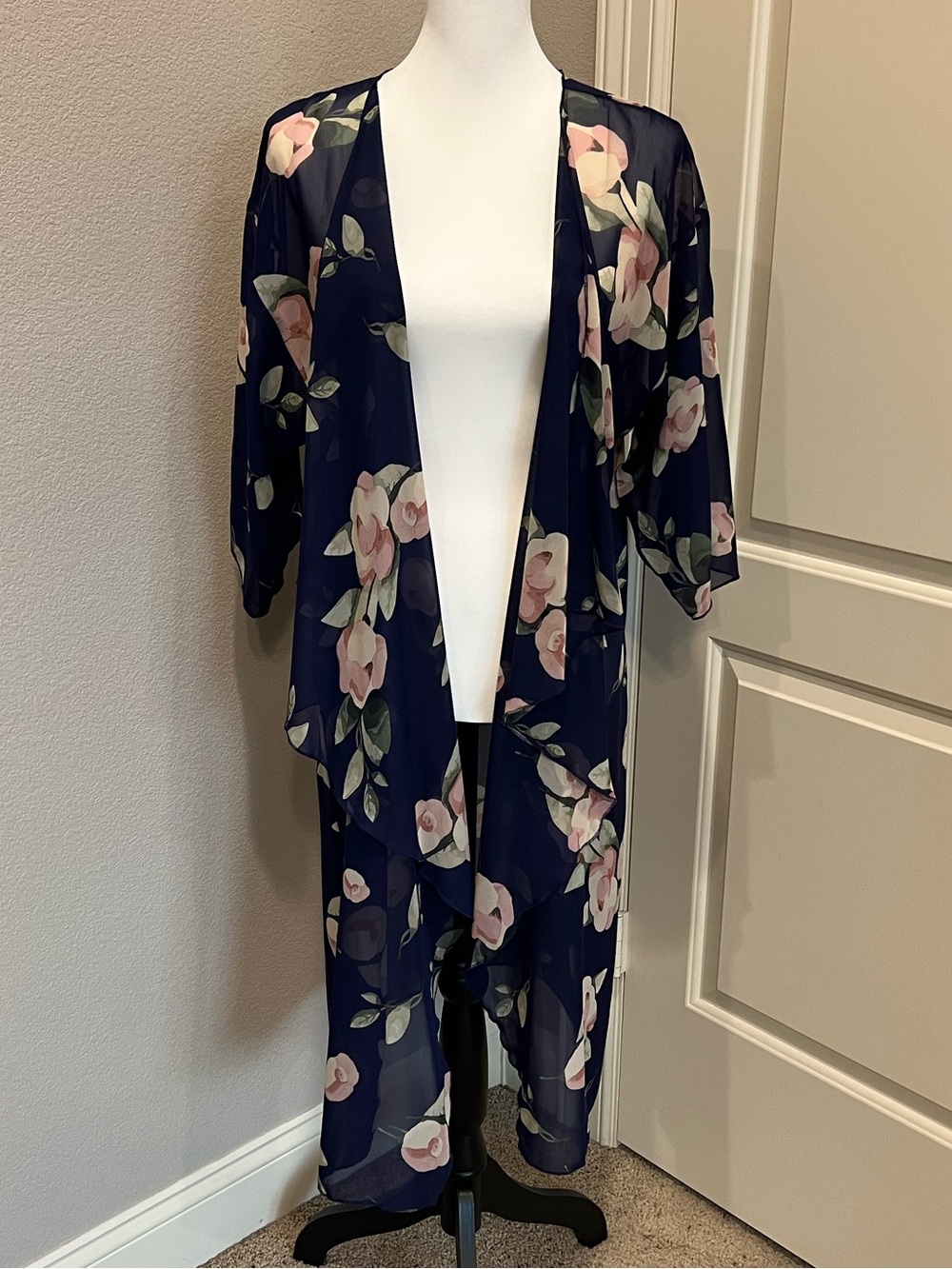 LuLaRoe Shirley - Navy Blue Floral